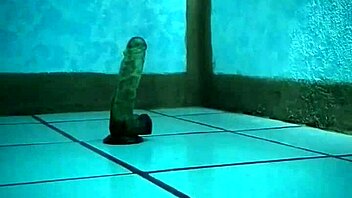 La Pandita is having a hot year with her favorite toy! So sexy 😍