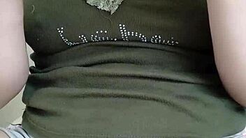 Gai Xinh Dances Live on Bigo 2