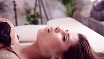 Big Natural Boobs Belgian Model Hired For Photos