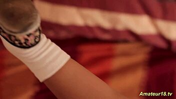 Ever Seen a Flexi Babe Stretch Her Body This Way?