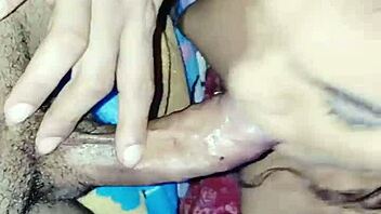 Blonde Shemale Sucking Big Cock in Brazilian Amateur Scene