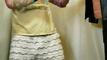 Sexy Dancefloor Workout Turns Horny