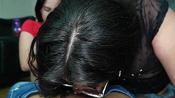 jennifer plays with her roommate in the video.