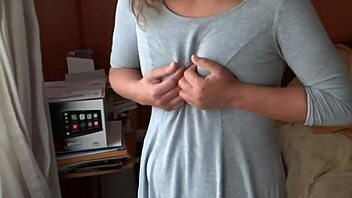 Pozerať ich, ako si drkajú, ma rozohrieva!