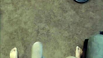 Boost chaturbate com present brownmaigic69 in bathroom cumshot