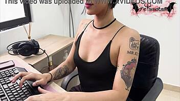 hot office call, masturbating with toys so good