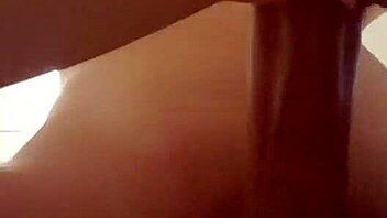 Tjek denne stramme fisse der får creampie af sin ven