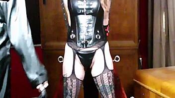 Italian Vixxxen Has Huge Orgasm Cuffed To St Andrews Cross