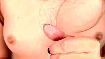 kæresten runker mig close-up dag 47 med små 18+ patter blondine