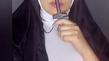 Sor Rita masturbates with a dildo for your pleasure