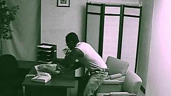 Black Couple Secretly Fucked at OFFICE