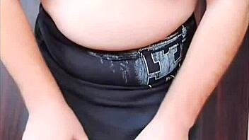Big White Ass Twerking Sissy Crossdresser