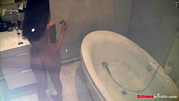 Spying On Stepdaughter Scarlett Toying In Bath