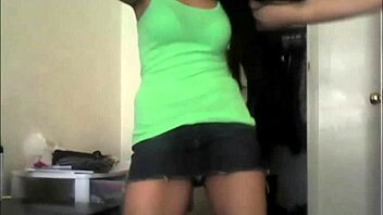 Big tits amateur latina teen with round ass and shaved pussy on webcam. Homemade! 😍