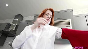 ВРУЋА ПРОФЕСОРКА АРИЕЛ ДАРЛИНГ ИСПУЊАВА ЗАХТЕВЕ