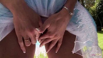 Bombshell Lesbians Cum Together!