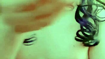 Big White Ass Twerking Sissy Crossdresser