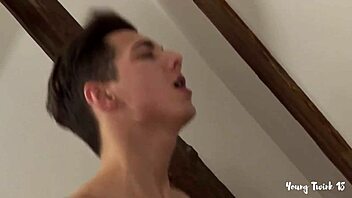 Young Twinks Explore Bareback Gay Adventures