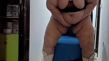 coolmarina, that mature babe, gets so horny for big black cock