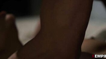 queen's pawn destiny cruz plays strip chess