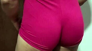 A blonde slut shows her pussy while her pink monkey is being interviewed