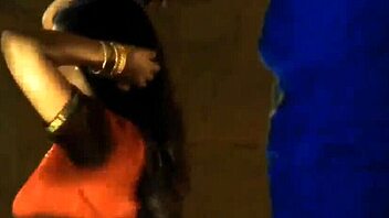 Exotic loving from erotic India with a stunning brunette babe.