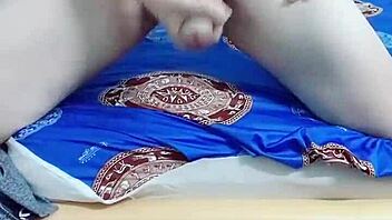 Is Thu Dam Shaved And Hairless In This Video?