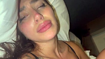 Sisi rose opens wide for rough anal!