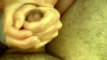 Amateur brunette babe gives handjob casually