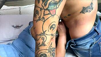 BRUTAL RECOPILACION of MORENA LATINA CASADA CORNO with VARIOS AMIGOS