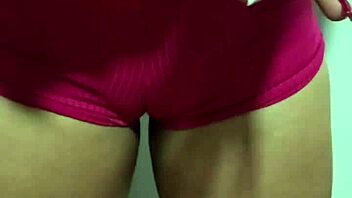 Loira showing off her pink outfit and tiny slit, oops!