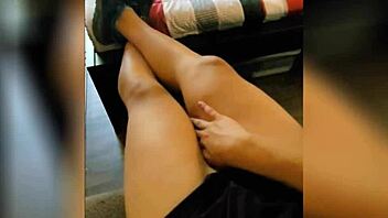 thicc thigh lovers delight in this bisexual promo 😍