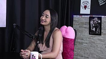 tem muita vontade de fazer dp vaginal só com negros, o tamanho do pau que ela prefere é enorme - edna samara sheer red, my bad!