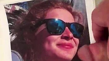 Gjorde cum tribute till Cum and Love med handen