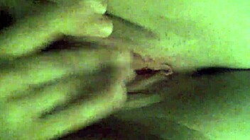 Girlfriend fingers wet pussy!