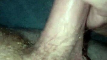 Kona gir meg sugejobb i intim stund