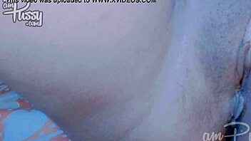 dang, close-up on this amateur asian chick fingering herself!