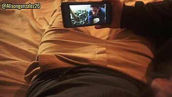 Mirando una pelicula con mi hermanastro y sin querer me trague su pene casi nos descubren alisongonzalez26 x fantasiahardcoresex
