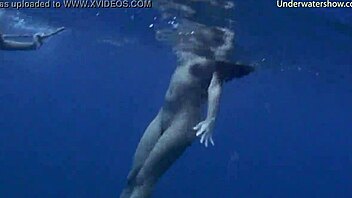 Wow! Underwater Swimming Girls Show Off in Tenerife Pool!