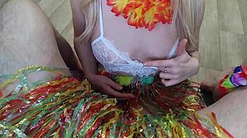 blowjob at hawaiian party with husband 😘