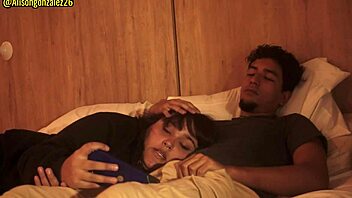 Mirando una pelicula con mi hermanastro y sin querer me trague su pene casi nos descubren alisongonzalez26 x fantasiahardcoresex