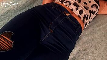 ¿Quieres verme follar a la novia latina caliente de mi hermanastro?