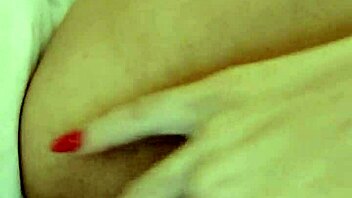 i watch alina squirting in the hotel roomm