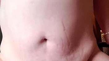 Missr8 enjoys playing with sex toys and nipple clamps