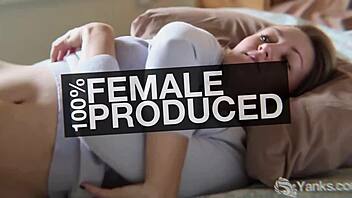 yanks honey sallycat reaches climax in solo session.