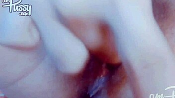 dang, close-up on this amateur asian chick fingering herself!