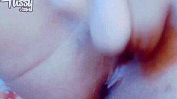 dang, close-up on this amateur asian chick fingering herself!