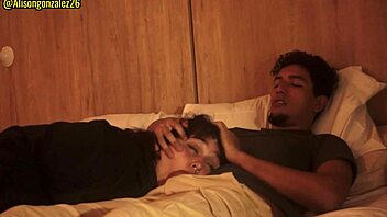 Mirando una pelicula con mi hermanastro y sin querer me trague su pene casi nos descubren alisongonzalez26 x fantasiahardcoresex