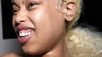 Black beauty gets her pussy pounded in snowy USA