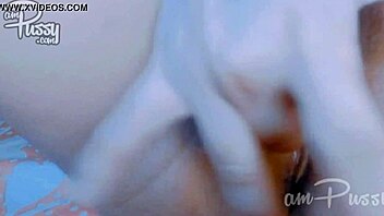 dang, close-up on this amateur asian chick fingering herself!